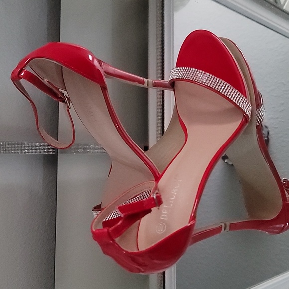 BRAND NEW DELICACY RHINESTONE ANKLE STRAP WOMEN'S HEELS - Picture 5 of 15